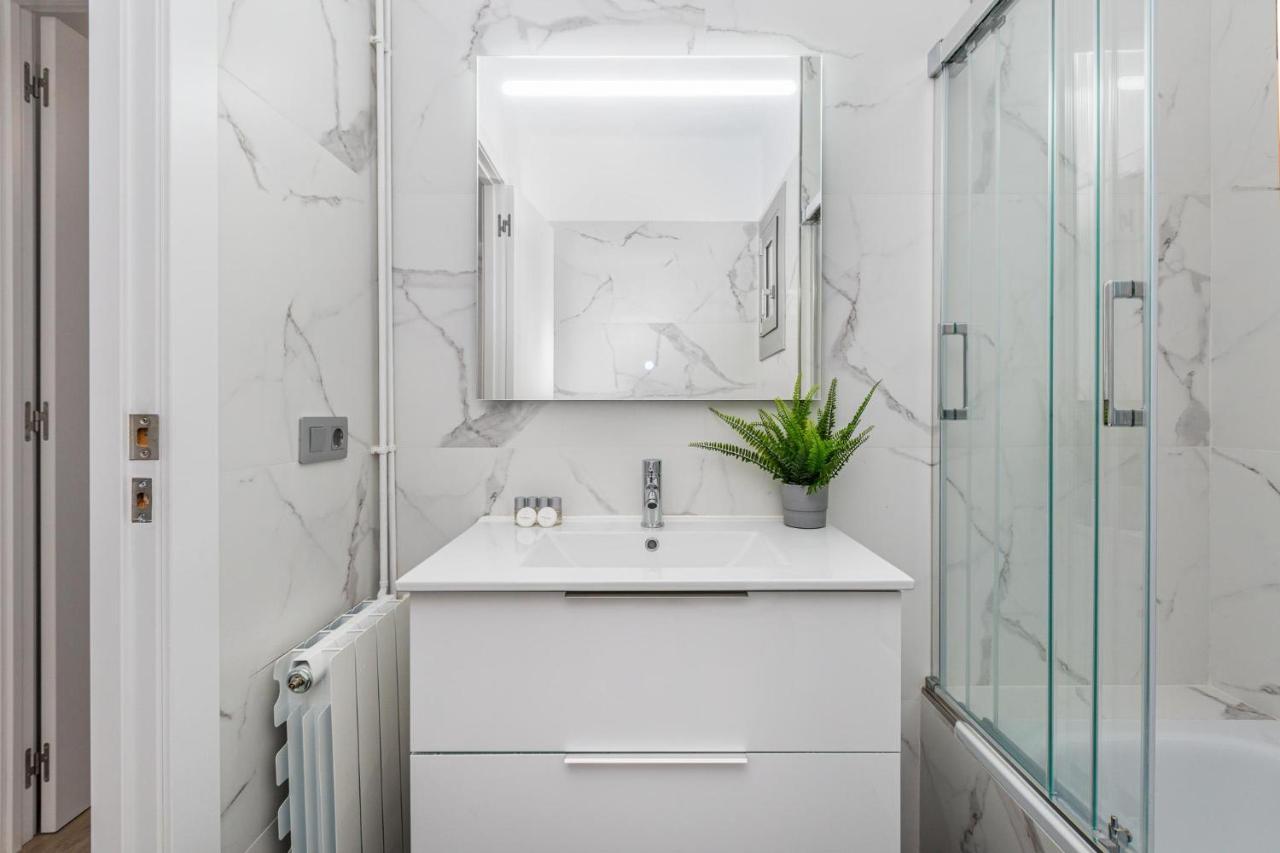 Simply Stunning - Hidden Gem, Heart Of Poble Sec Apartment Barcelona Exterior photo